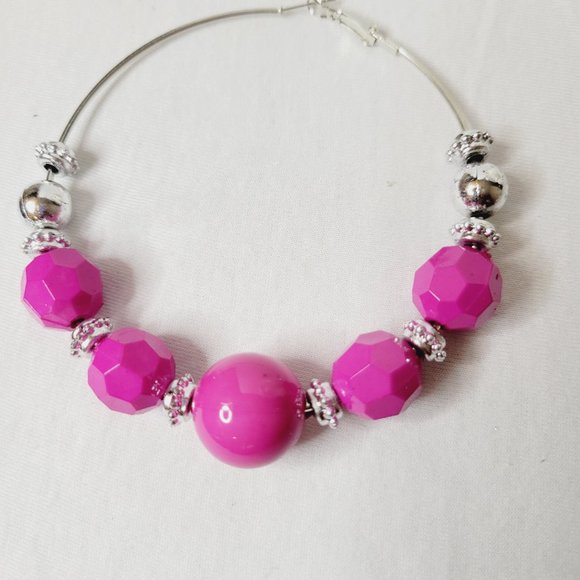 Women's Large Hoop Fashion Earrings - Picture 6 of 6